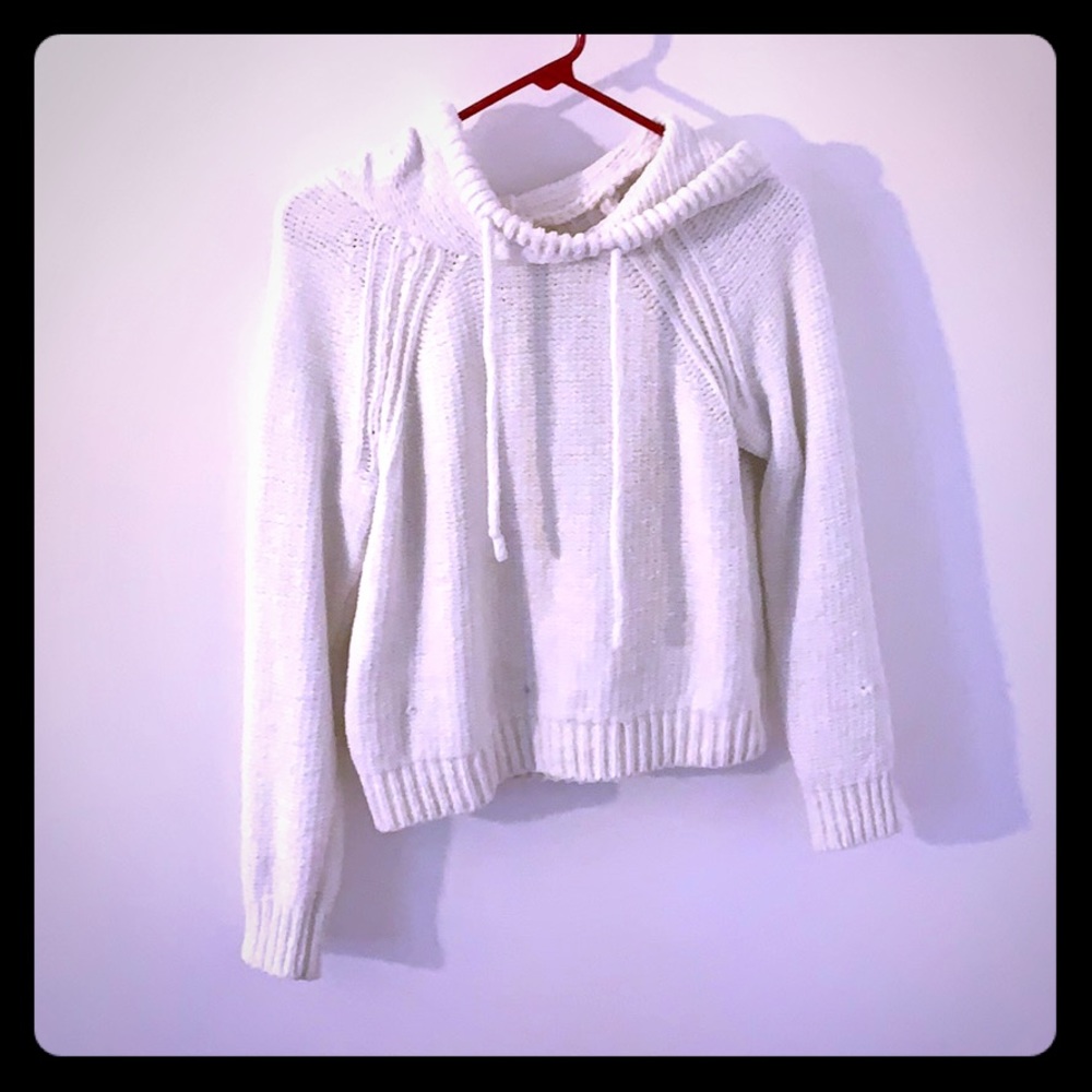 Chenille like material gap pullover